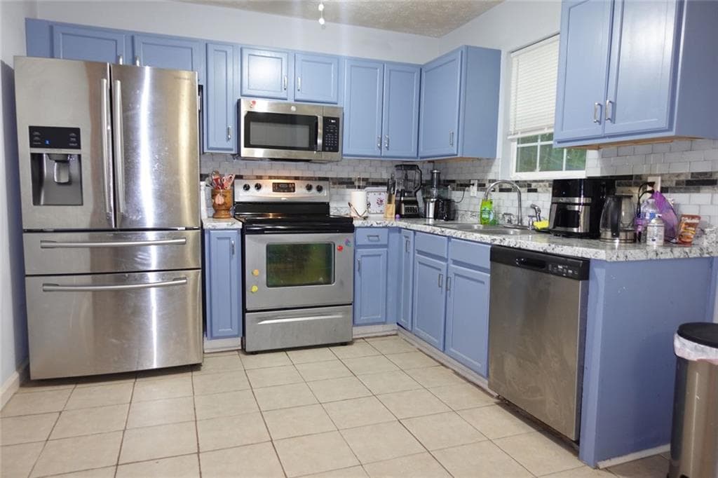 4 bedroom, 3 bathroom, 1,900 sq ft single family residence for sale at 4734 Saddleridge Road, Powder Springs, GA 30127 — photo 8