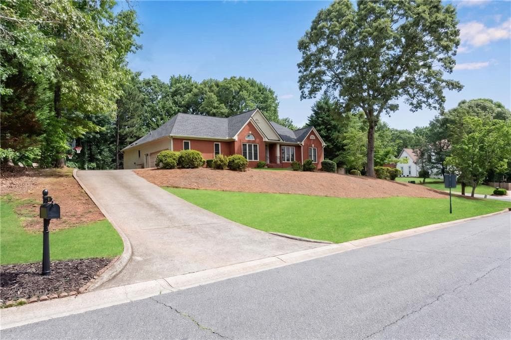 3 bedroom, 3 bathroom, 2,365 sq ft single family residence for sale at 4210 Habersham Way, Cumming, GA 30041 — photo 6
