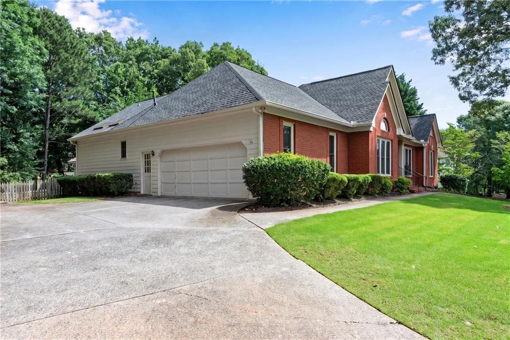 3 bedroom, 3 bathroom, 2,365 sq ft single family residence for sale at 4210 Habersham Way, Cumming, GA 30041 — photo 7