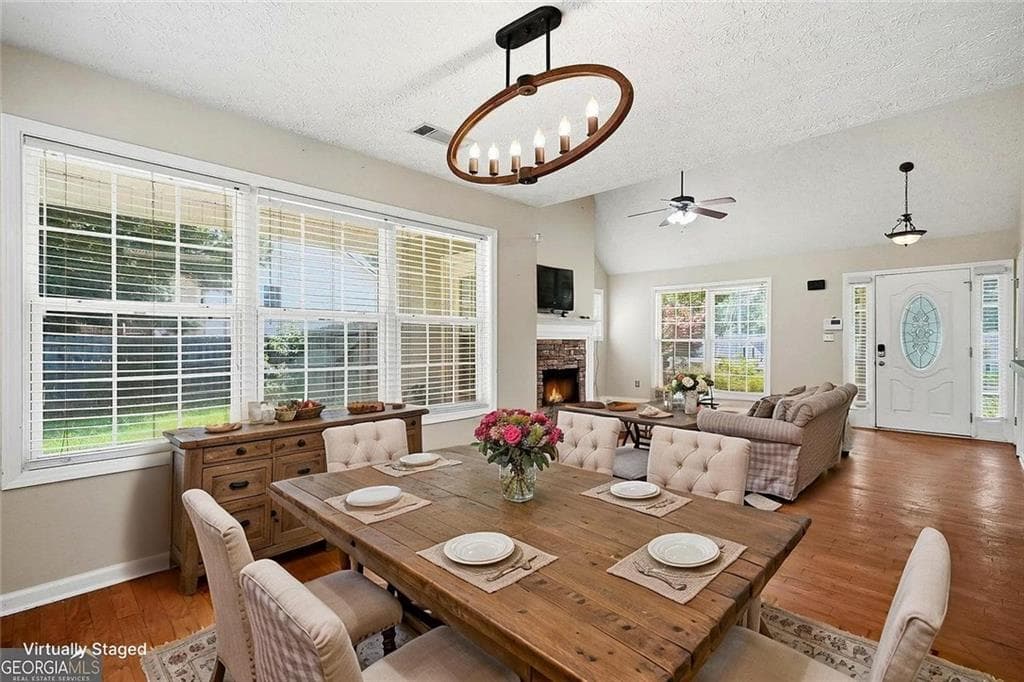 3 bedroom, 2 bathroom, 1,807 sq ft single family residence for sale at 102 Independent Court, Griffin, GA 30224 — photo 7