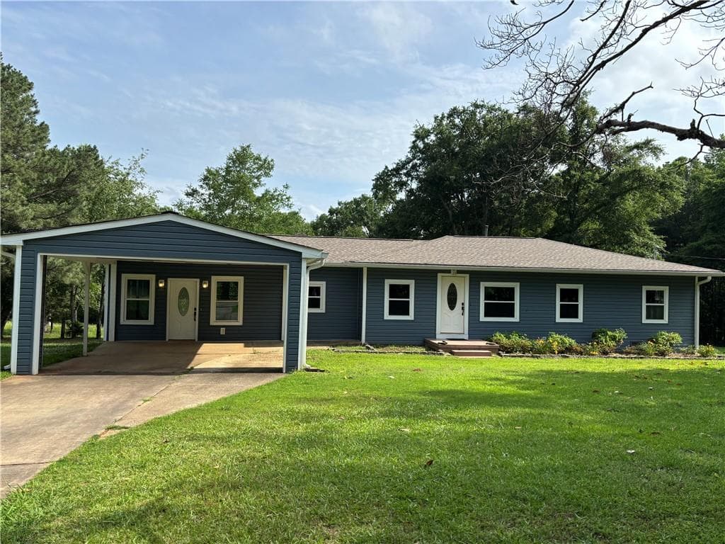 3 bedroom, 2 bathroom, 1,700 sq ft single family residence for sale at 1402 Dewey Street, Griffin, GA 30223