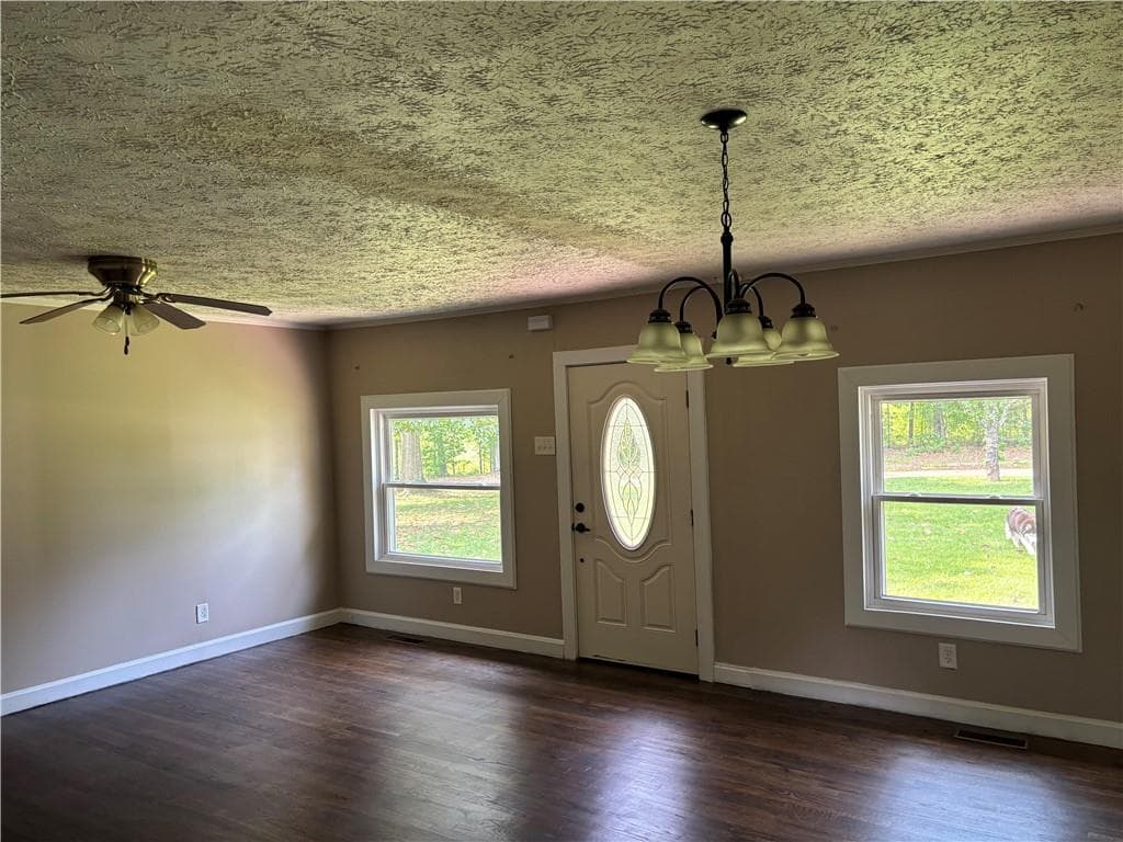 3 bedroom, 2 bathroom, 1,700 sq ft single family residence for sale at 1402 Dewey Street, Griffin, GA 30223 — photo 5