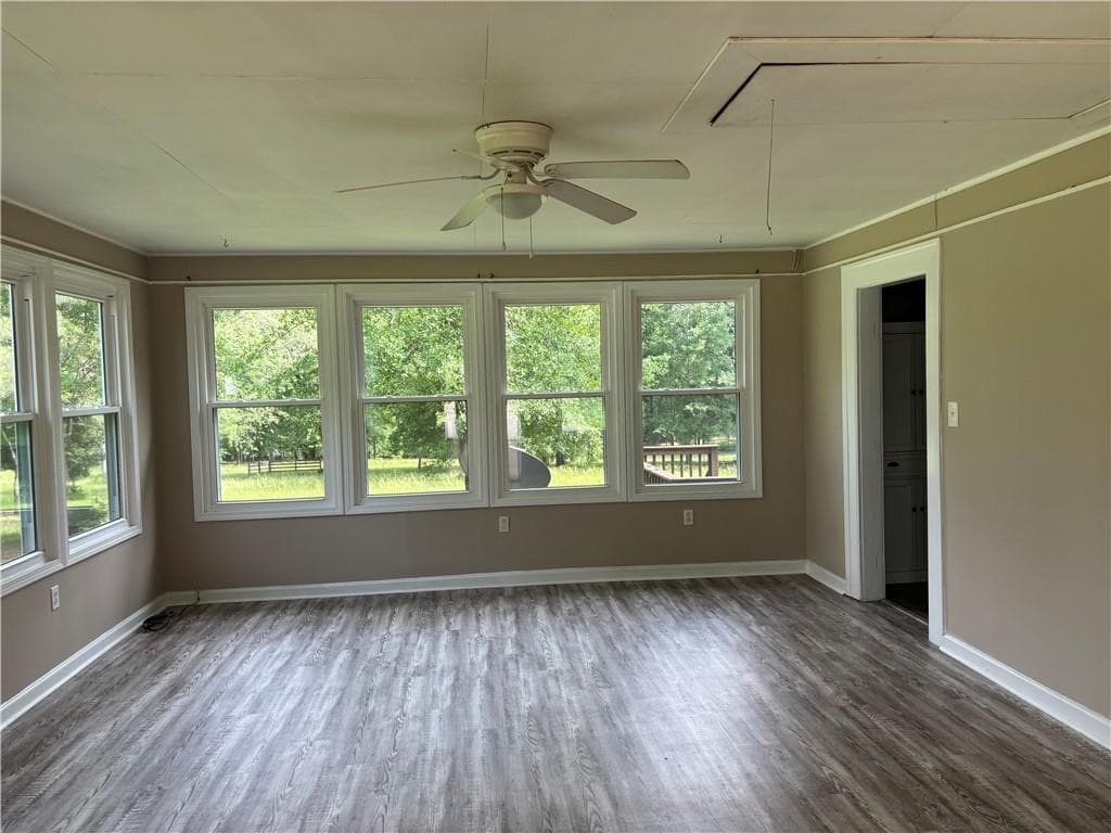 3 bedroom, 2 bathroom, 1,700 sq ft single family residence for sale at 1402 Dewey Street, Griffin, GA 30223 — photo 10