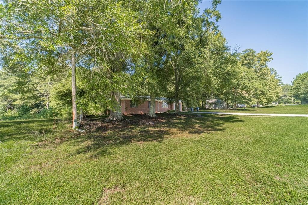3 bedroom, 1 bathroom, 1,394 sq ft single family residence for rent at 5794 Henry Bailey Road, Sugar Hill, GA 30518 for $1,795 a month — photo 6