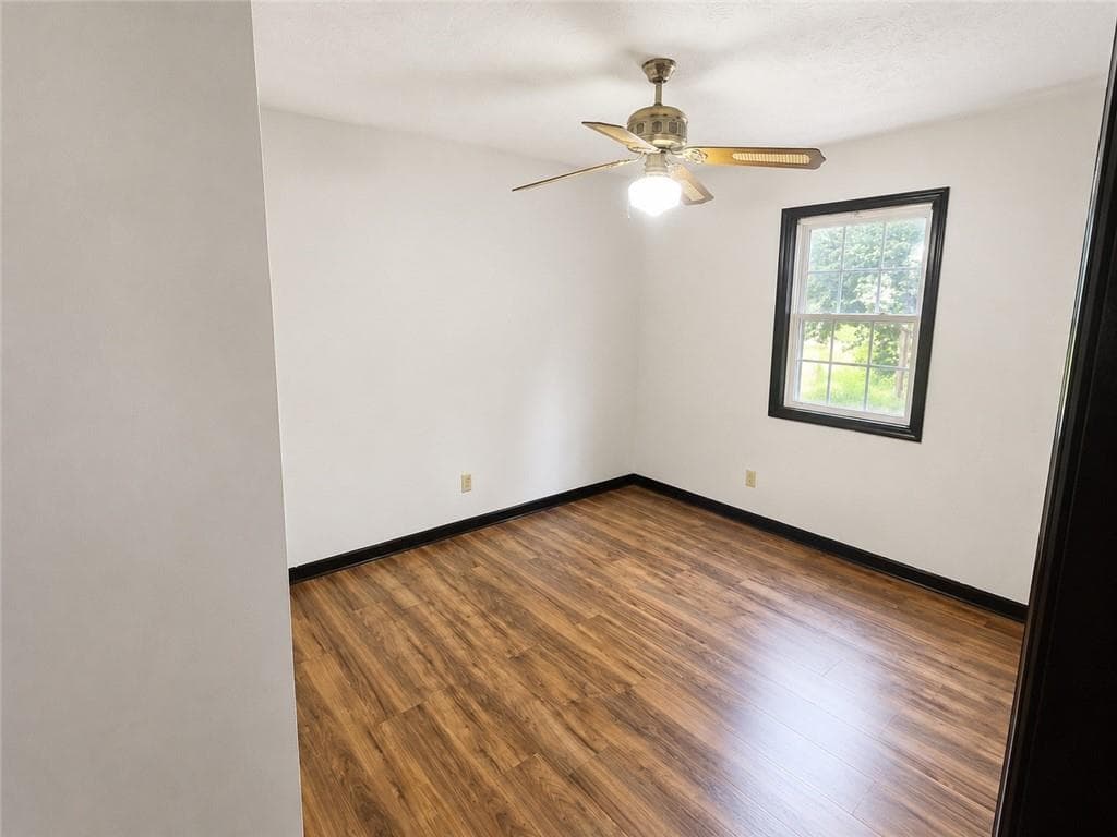 4 bedroom, 3 bathroom, 1,213 sq ft single family residence for sale at 1758 Eric Circle, Lawrenceville, GA 30043 — photo 10