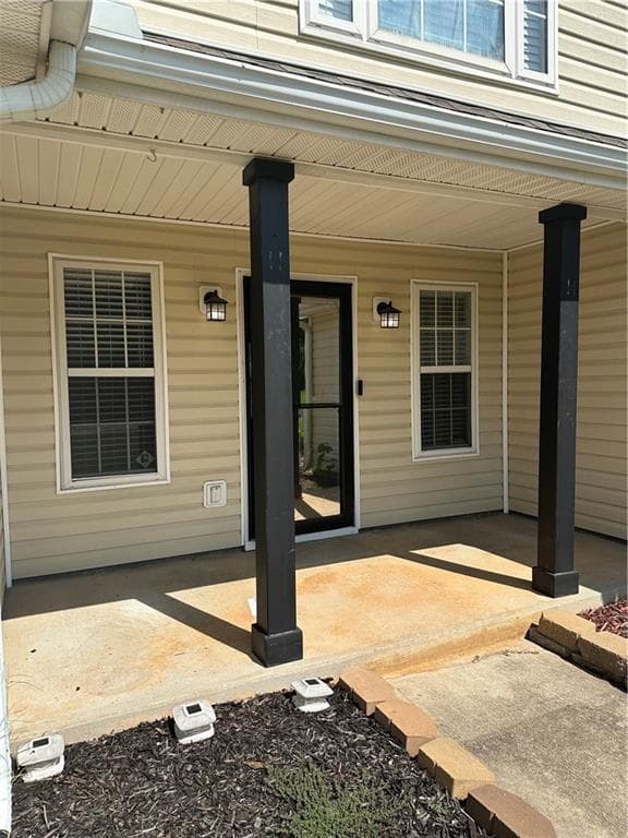 3 bedroom, 2 bathroom, 1,692 sq ft single family residence for sale at 310 Windermere Drive, Loganville, GA 30052 — photo 2