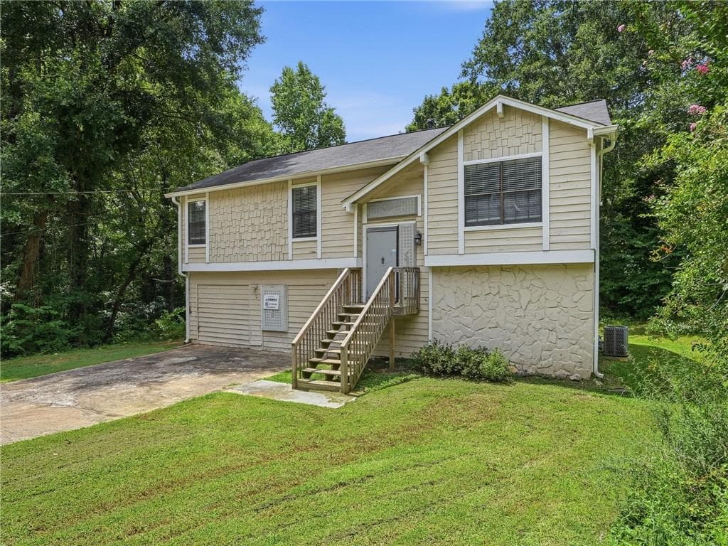 5 bedroom, 3 bathroom, 1,674 sq ft single family residence for sale at 3875 Mcgill Way, Decatur, GA 30034 — photo 2