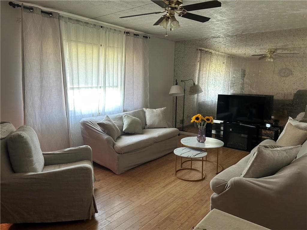 4 bedroom, 2 bathroom, 1,500 sq ft single family residence for sale at 8399 San Jose Trail, Jonesboro, GA 30236 — photo 7