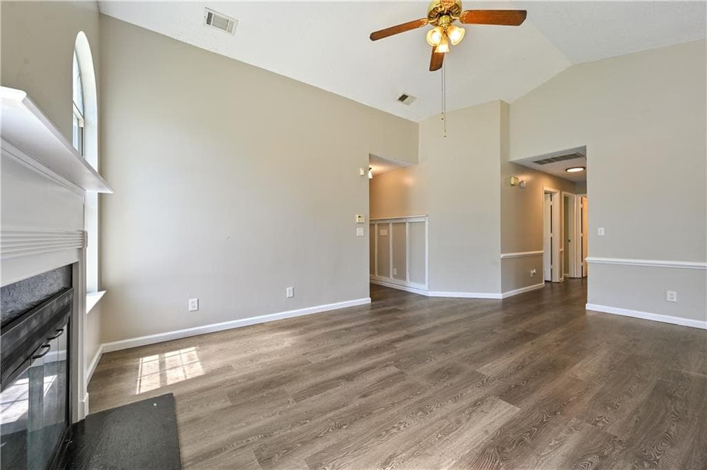 3 bedroom, 2 bathroom, 1,231 sq ft single family residence for sale at 103 River Meadow Drive, Calhoun, GA 30701 — photo 7
