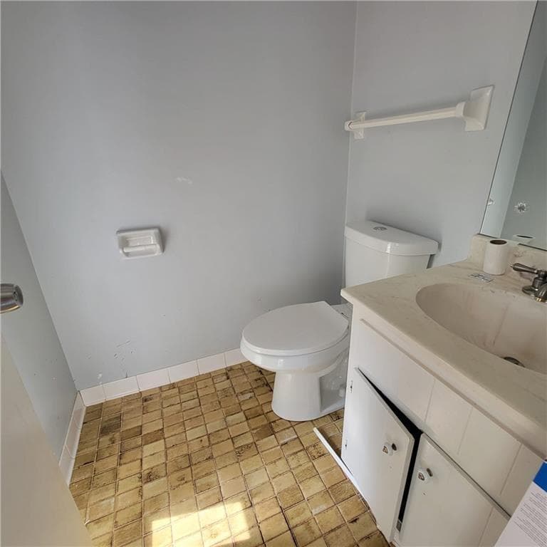 5 bedroom, 3 bathroom, 2,032 sq ft single family residence for rent at 2278 valley Drive, Snellville, GA 30078 for $2,300 a month — photo 6