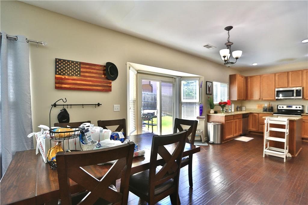 3 bedroom, 3 bathroom, 2,380 sq ft single family residence for sale at 1320 Avalon Creek Road, Buford, GA 30518 — photo 10