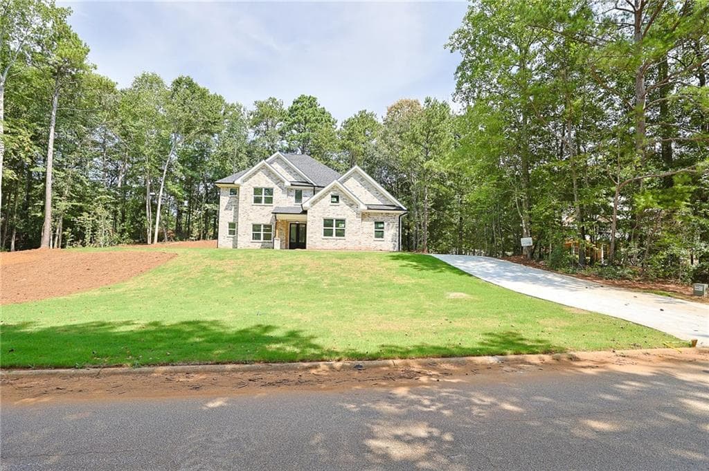4 bedroom, 4 bathroom, 3,359 sq ft single family residence for sale at 295 Huiet Dr, Mcdonough, GA 30252 — photo 2