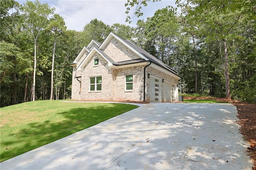 4 bedroom, 4 bathroom, 3,359 sq ft single family residence for sale at 295 Huiet Dr, Mcdonough, GA 30252 — photo 4