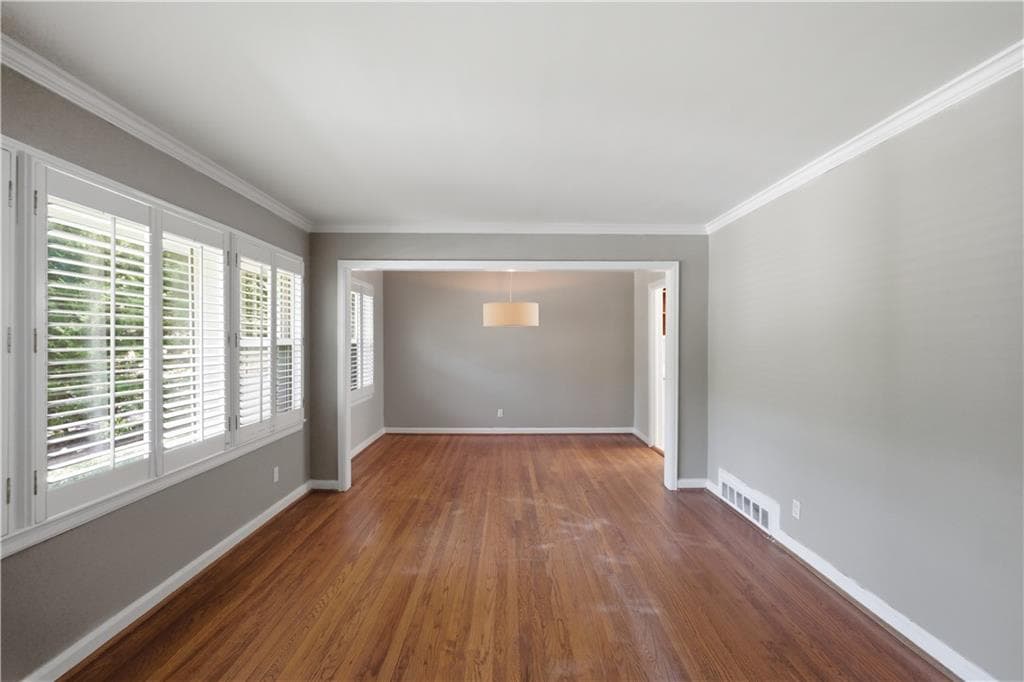 2 bedroom, 2 bathroom, 1,127 sq ft single family residence for sale at 1347 Chalmette Drive, Atlanta, GA 30306 — photo 6