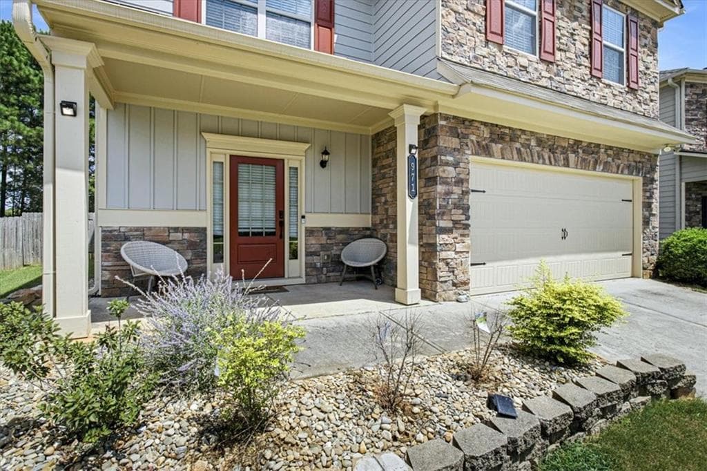4 bedroom, 3 bathroom, 2,288 sq ft single family residence for sale at 971 Sonoma Drive, Lawrenceville, GA 30045 — photo 2