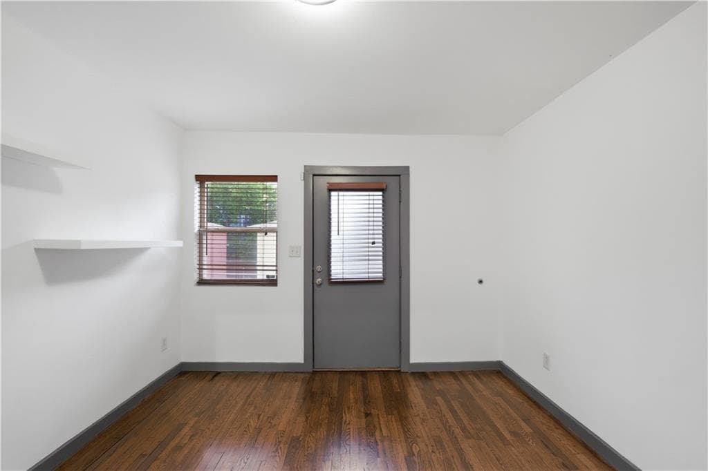 2 bedroom, 1 bathroom, 588 sq ft condominium for sale at 561 Formwalt Street 2, Atlanta, GA 30312 — photo 3