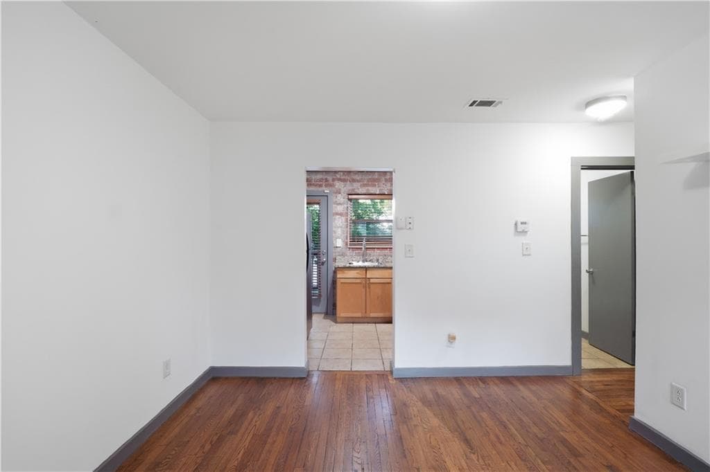 2 bedroom, 1 bathroom, 588 sq ft condominium for sale at 561 Formwalt Street 2, Atlanta, GA 30312 — photo 4