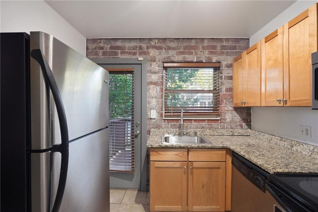 2 bedroom, 1 bathroom, 588 sq ft condominium for sale at 561 Formwalt Street 2, Atlanta, GA 30312 — photo 5