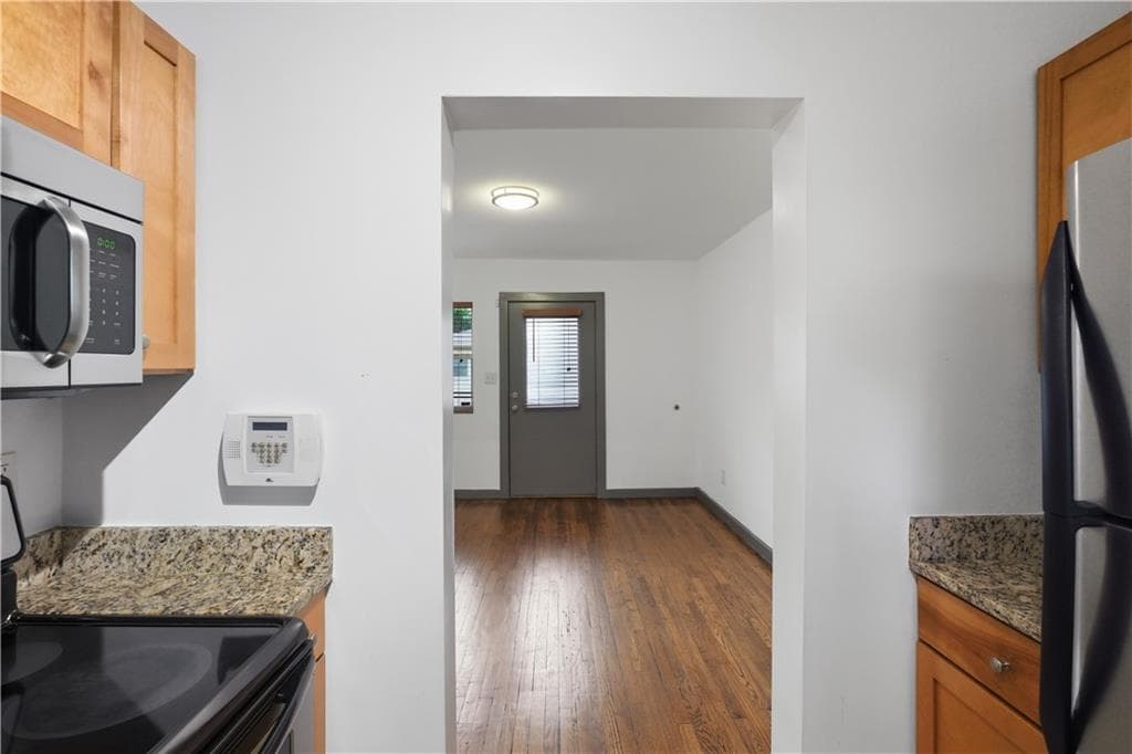 2 bedroom, 1 bathroom, 588 sq ft condominium for sale at 561 Formwalt Street 2, Atlanta, GA 30312 — photo 7