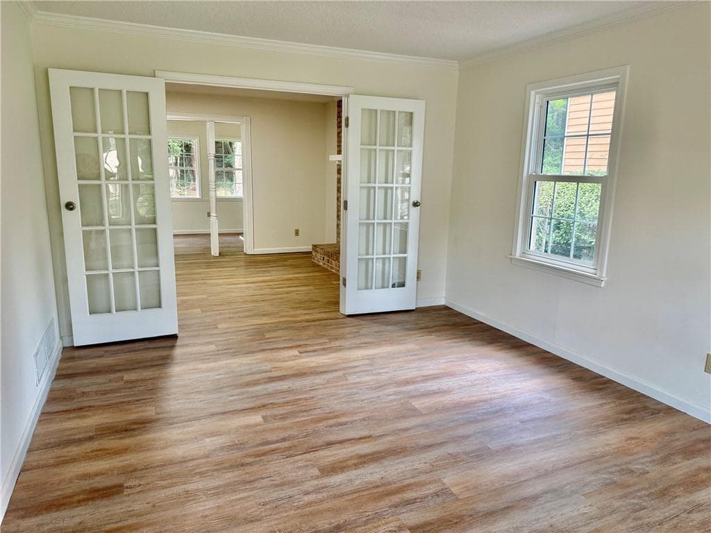 4 bedroom, 3 bathroom, 2,279 sq ft single family residence for sale at 3349 Veracruz Way, Decatur, GA 30034 — photo 4