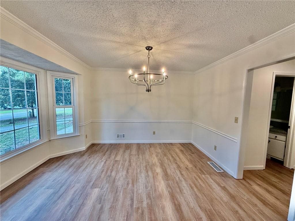 4 bedroom, 3 bathroom, 2,279 sq ft single family residence for sale at 3349 Veracruz Way, Decatur, GA 30034 — photo 6