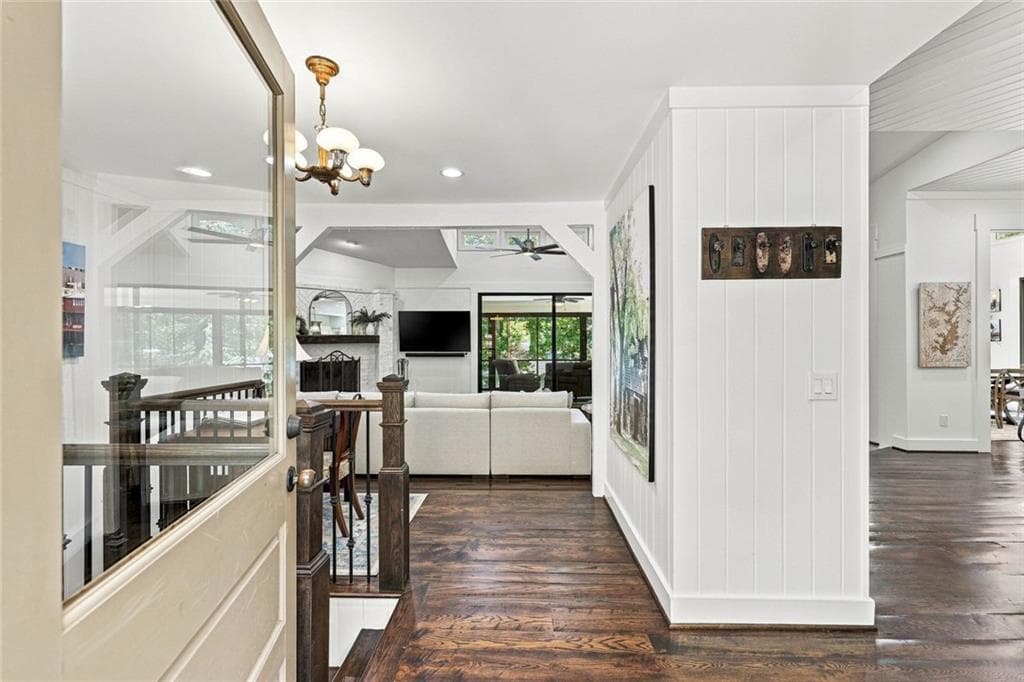 4 bedroom, 5 bathroom, 4,480 sq ft single family residence under contract at 1123 Chestatee Point, Dawsonville, GA 30534 — photo 8