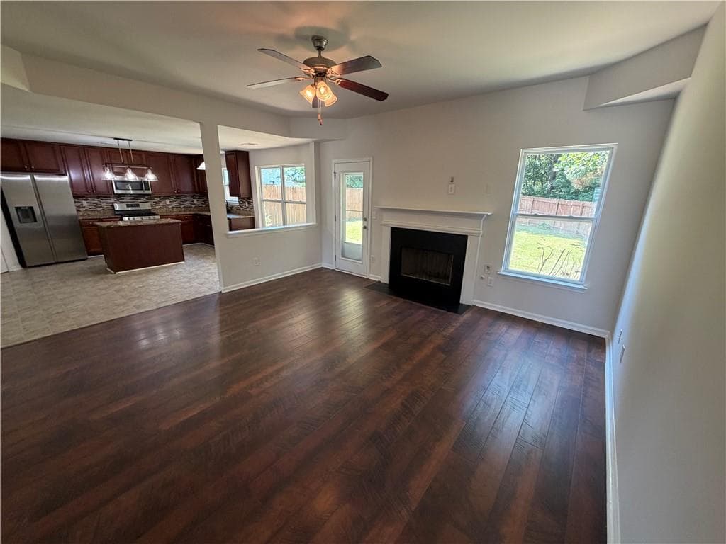 5 bedroom, 3 bathroom, 2,852 sq ft single family residence for sale at 538 Walnut Way, Palmetto, GA 30268 — photo 3
