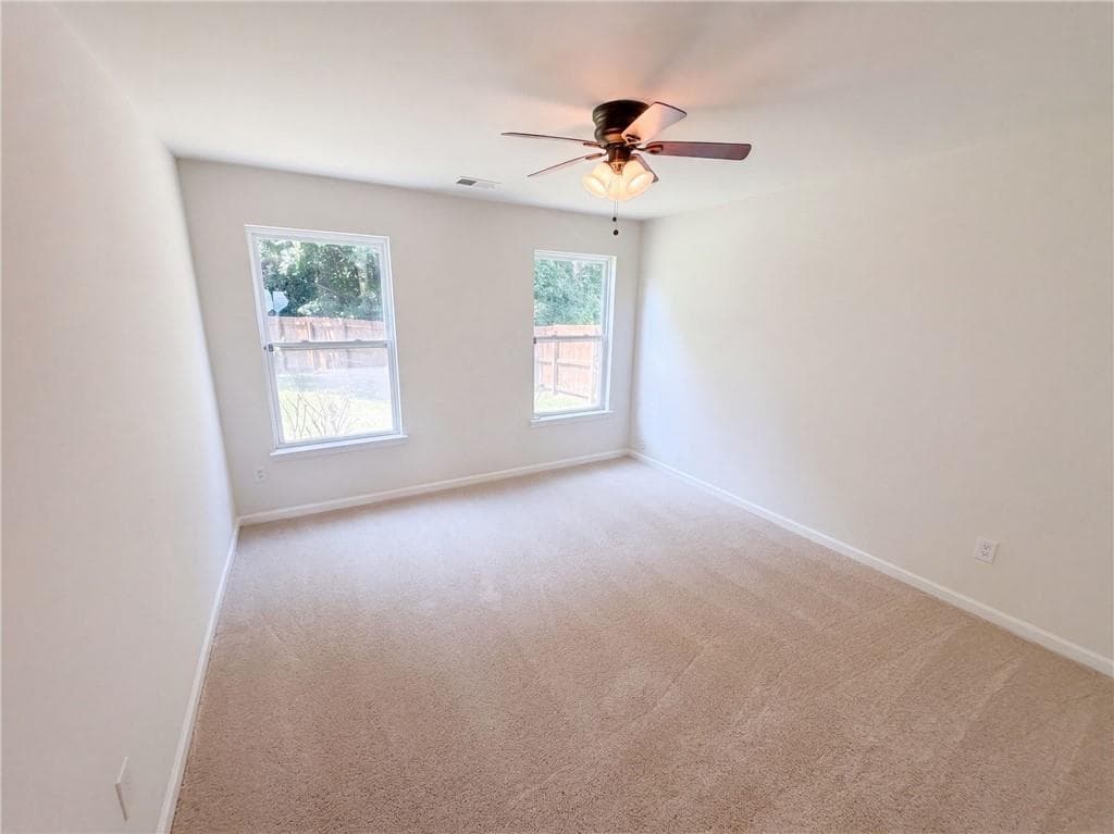 5 bedroom, 3 bathroom, 2,852 sq ft single family residence for sale at 538 Walnut Way, Palmetto, GA 30268 — photo 7