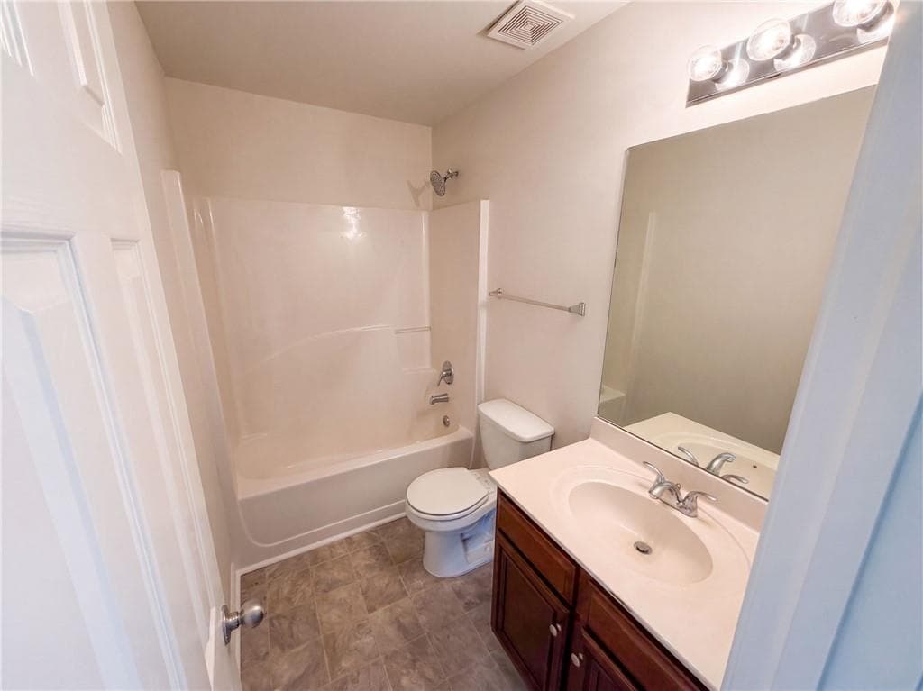 5 bedroom, 3 bathroom, 2,852 sq ft single family residence for sale at 538 Walnut Way, Palmetto, GA 30268 — photo 8