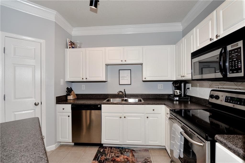 1 bedroom, 1 bathroom, 845 sq ft condominium for rent at 1850 Cotillion Drive 1207, Atlanta, GA 30338 for $1,600 a month — photo 3