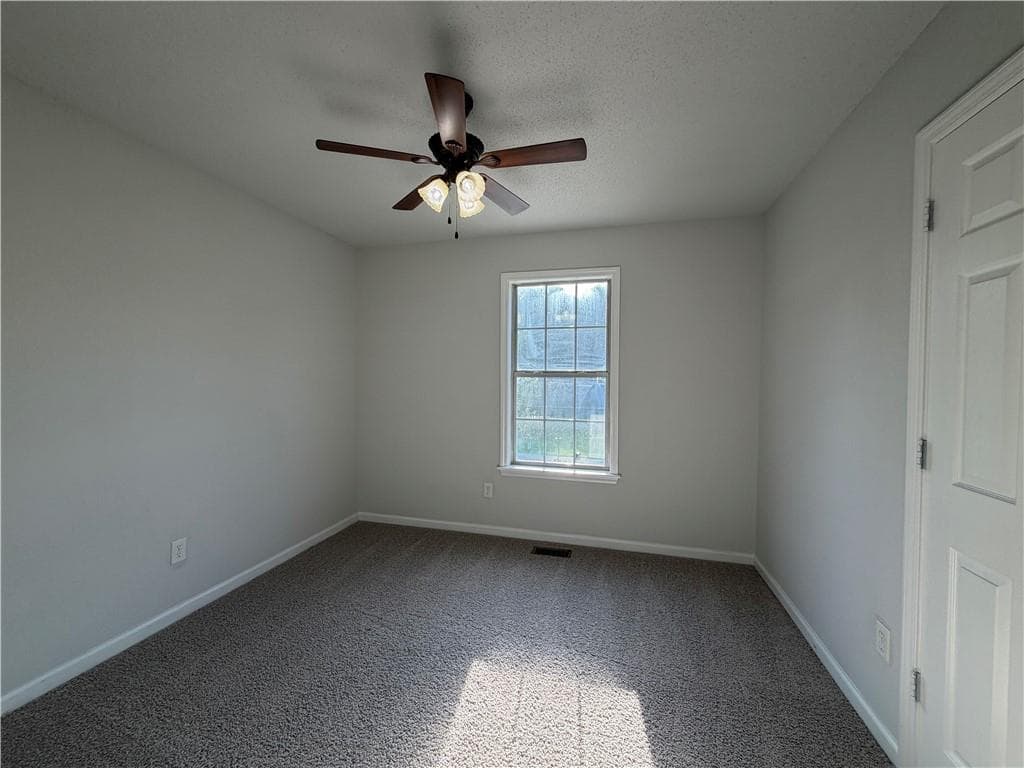 3 bedroom, 2 bathroom, 1,832 sq ft single family residence under contract at 233 Temple Terrace, Temple, GA 30179 — photo 10