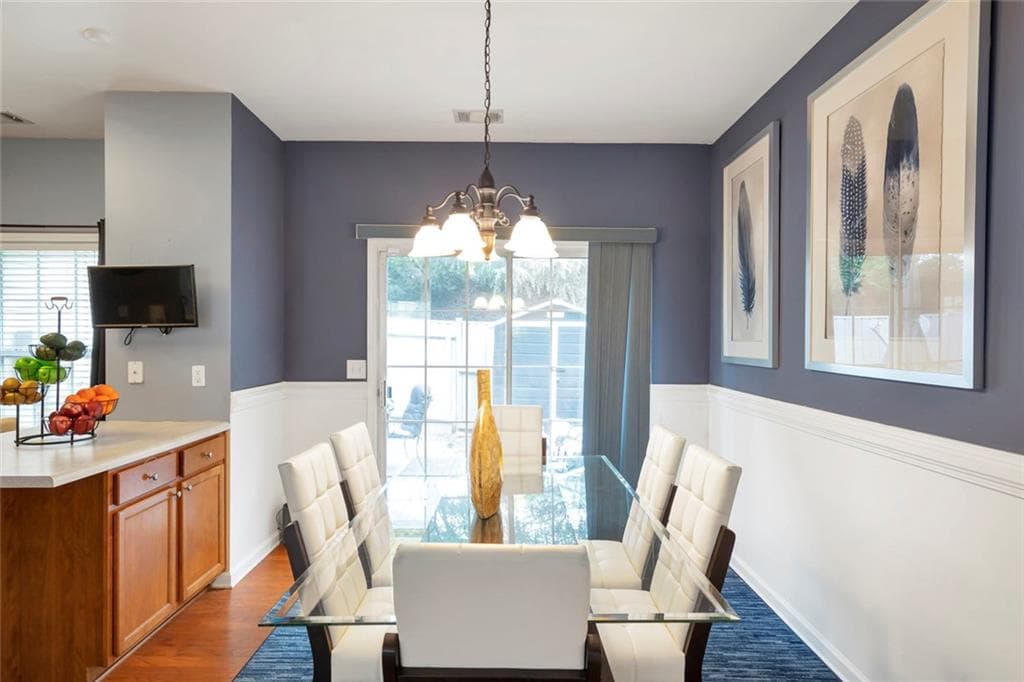 3 bedroom, 3 bathroom, 1,470 sq ft townhouse under contract at 3010 Deerborne Court, Atlanta, GA 30331 — photo 10