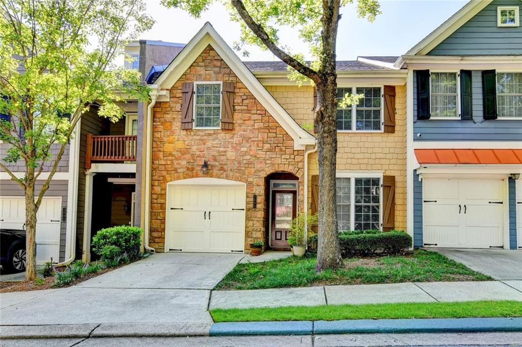 3 bedroom, 3 bathroom, 2,014 sq ft townhouse under contract at 2694 Ridge Run Trail, Duluth, GA 30097