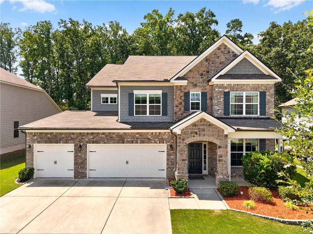 5 bedroom, 4 bathroom, 3,464 sq ft single family residence under contract at 7545 Easton View Court, Cumming, GA 30028 — photo 2