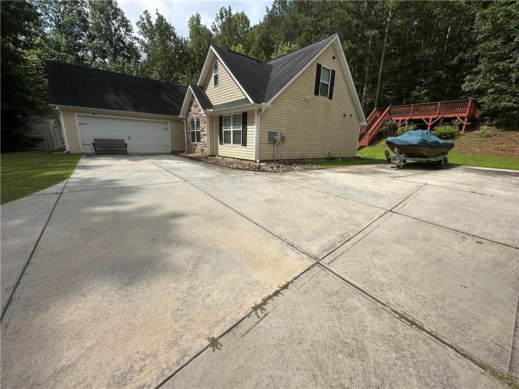 3 bedroom, 3 bathroom, 1,856 sq ft single family residence for sale at 257 CLEARWATER Drive, Monroe, GA 30655 — photo 2