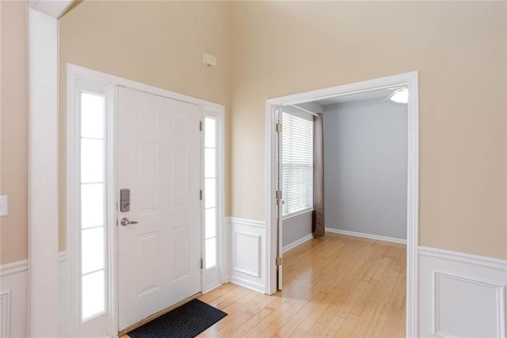 4 bedroom, 3 bathroom, 2,355 sq ft single family residence for rent at 3008 Donamire Avenue, Kennesaw, GA 30144 for $2,450 a month — photo 3