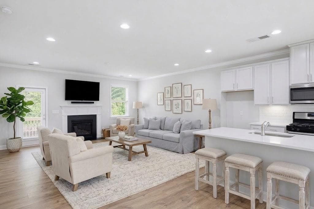 4 bedroom, 4 bathroom, 2,428 sq ft townhouse for sale at 1637 Venture Point Way, Decatur, GA 30032 — photo 2