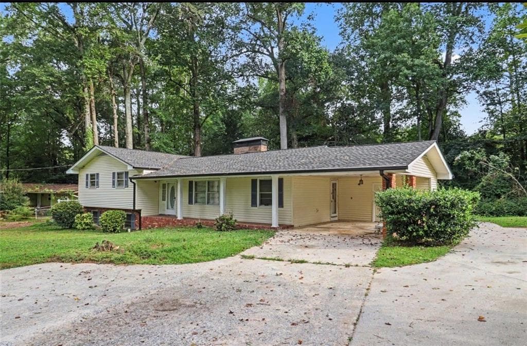 3 bedroom, 3 bathroom, 1,576 sq ft single family residence under contract at 115 Valley View Drive, Fairburn, GA 30213 — photo 3