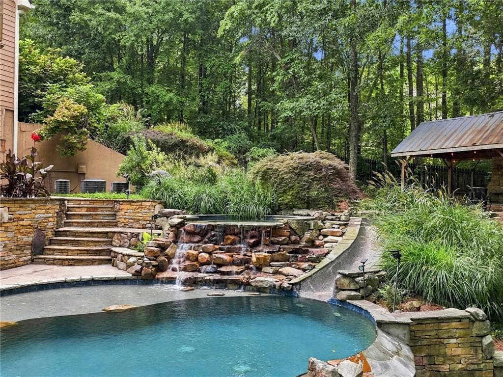 5 bedroom, 7 bathroom, 5,575 sq ft single family residence for sale at 806 Waterford Estates Manor, Canton, GA 30115 — photo 4