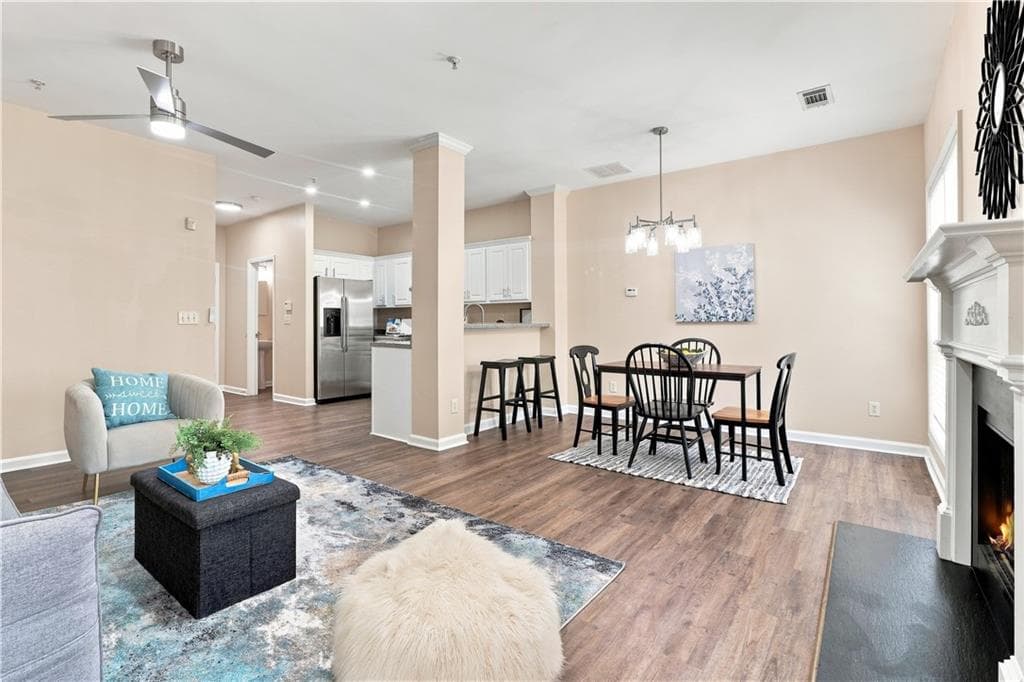 3 bedroom, 3 bathroom, 1,418 sq ft townhouse for sale at 7131 Biltmore Way, Lithonia, GA 30058 — photo 8