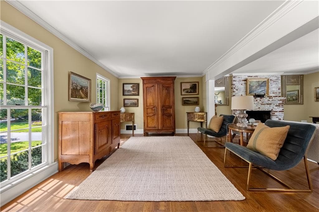 4 bedroom, 3 bathroom, 3,432 sq ft single family residence for sale at 5506 Whitewood Court, Dunwoody, GA 30338 — photo 5
