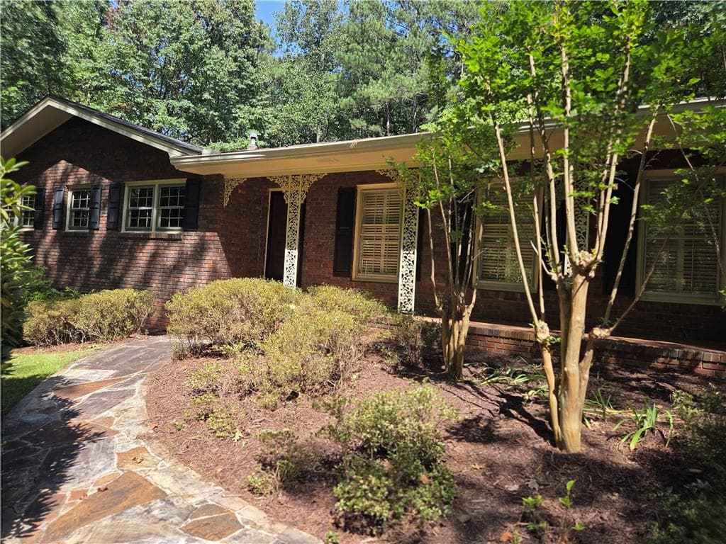 3 bedroom, 3 bathroom, 1,705 sq ft single family residence for sale at 65 Cook Lane, Stockbridge, GA 30281 — photo 1 of 41
