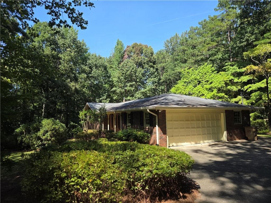 3 bedroom, 3 bathroom, 1,705 sq ft single family residence for sale at 65 Cook Lane, Stockbridge, GA 30281 — photo 5
