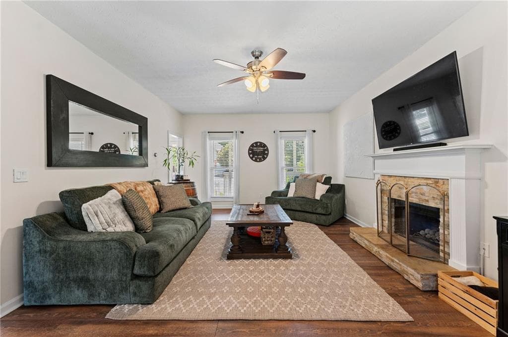 3 bedroom, 3 bathroom, 1,806 sq ft single family residence under contract at 514 Rising Drive, Woodstock, GA 30189 — photo 8