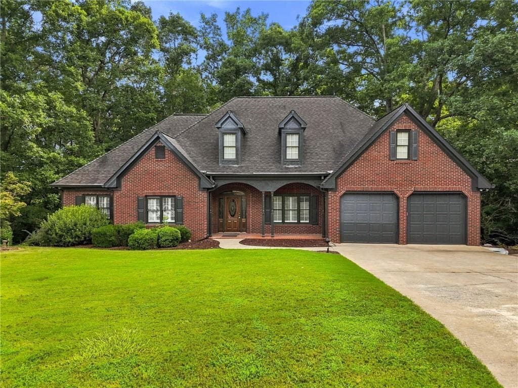 4 bedroom, 3 bathroom, 3,861 sq ft home for sale at 6086 Governors Walk Drive, Canton, GA