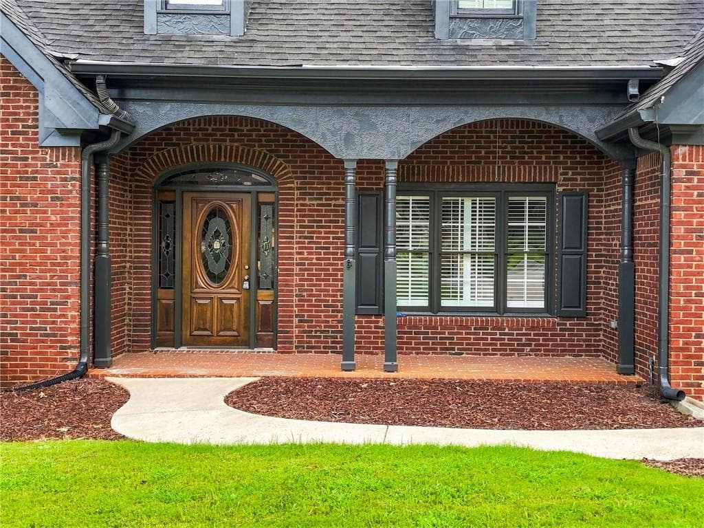 4 bedroom, 3 bathroom, 3,861 sq ft single family residence for sale at 6086 Governors Walk Drive, Canton, GA 30115 — photo 4