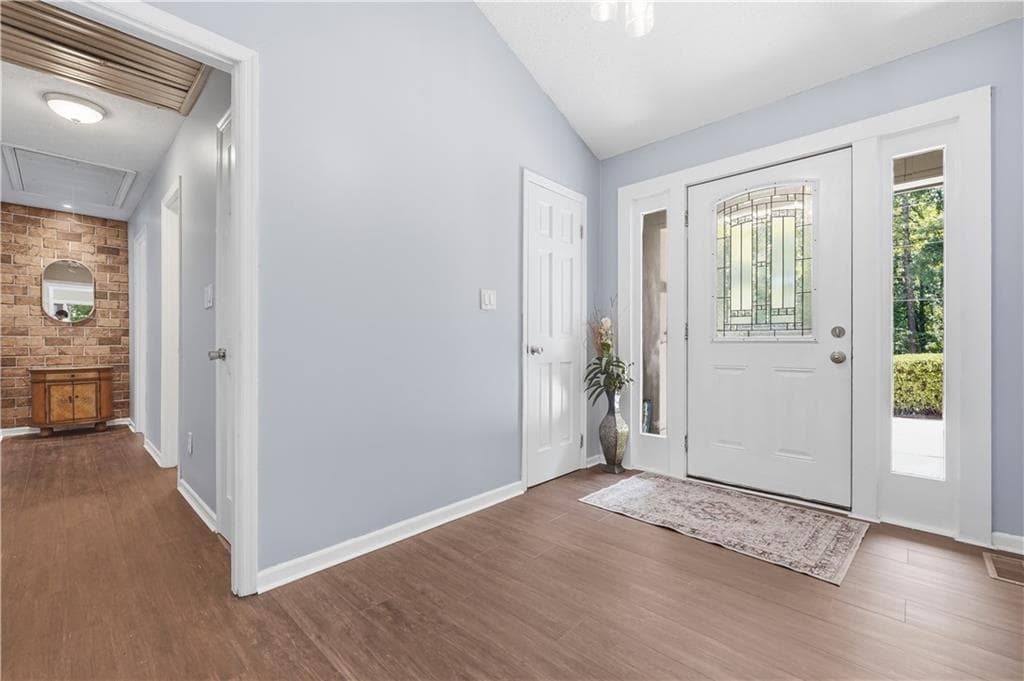 4 bedroom, 3 bathroom, 2,980 sq ft single family residence for sale at 5353 High Harbor Court, Gainesville, GA 30504 — photo 4
