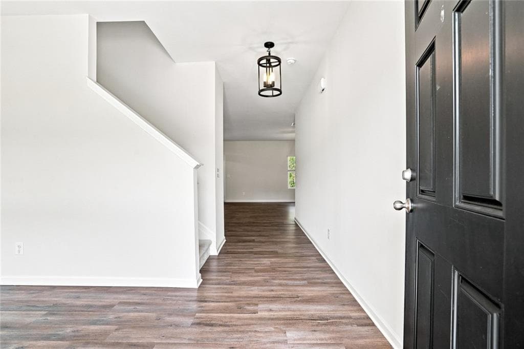 4 bedroom, 3 bathroom, 2,684 sq ft single family residence for sale at 5120 Minnow Lane, Cumming, GA 30028 — photo 3