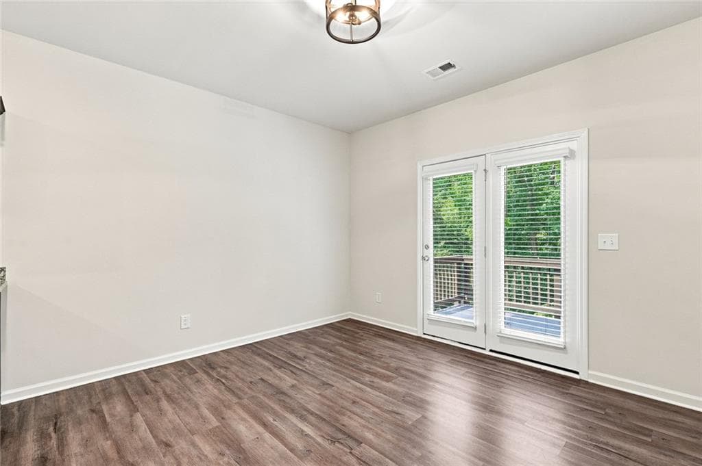 4 bedroom, 3 bathroom, 2,684 sq ft single family residence for sale at 5120 Minnow Lane, Cumming, GA 30028 — photo 9