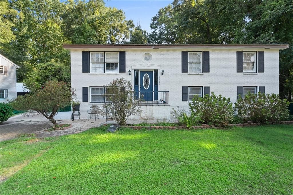 5 bedroom, 2 bathroom, 1,700 sq ft single family residence for sale at 6825 Maddox Road, Morrow, GA 30260